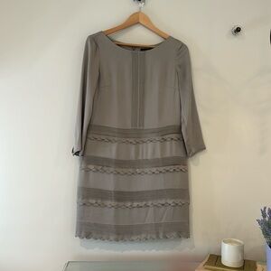 BANANA REPUBLIC Taupe 3/4 Sleeve TIER/RUFFLED Dress Sz 6